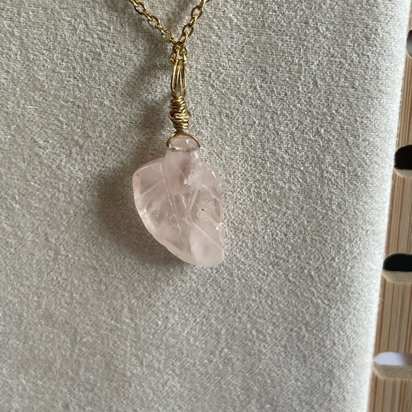 Rose Quartz Feather Pendant Necklace on Gold Chain – Handmade, New - Picture 3 of 5